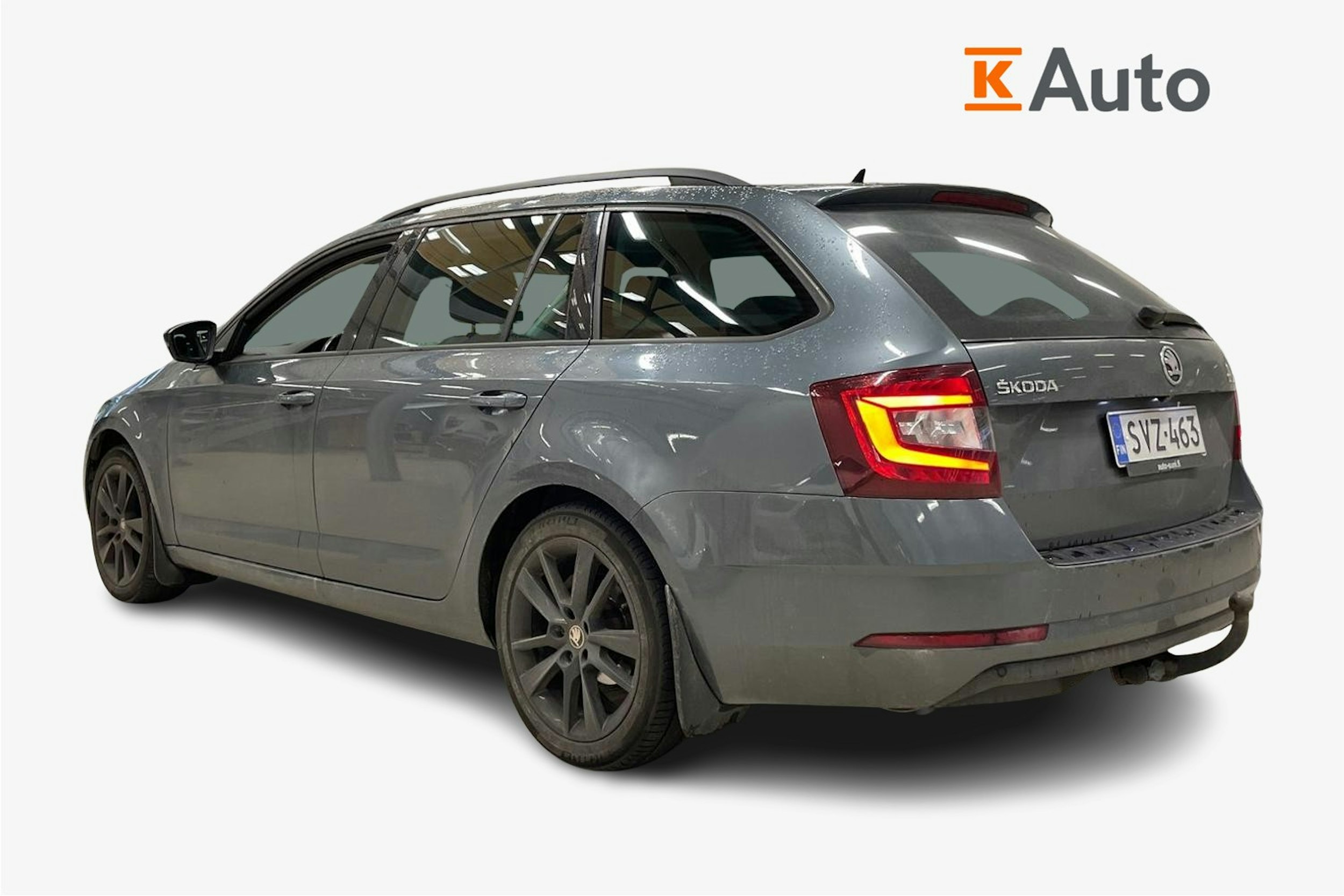 harmaa Skoda Octavia 2019 kuva 2.