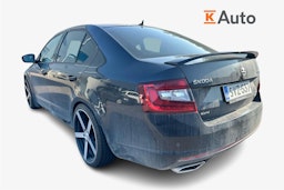 musta Skoda Octavia 2019 kuva 2.