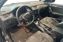 musta Skoda Octavia 2019 kuva 7.
