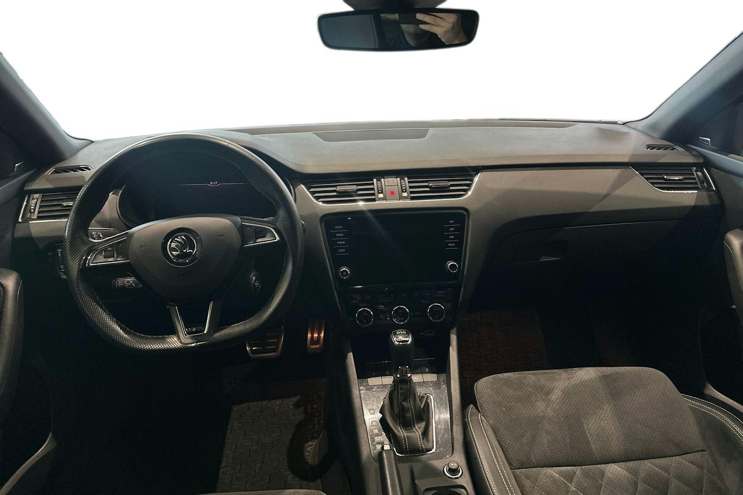 musta Skoda Octavia 2019 kuva 9.