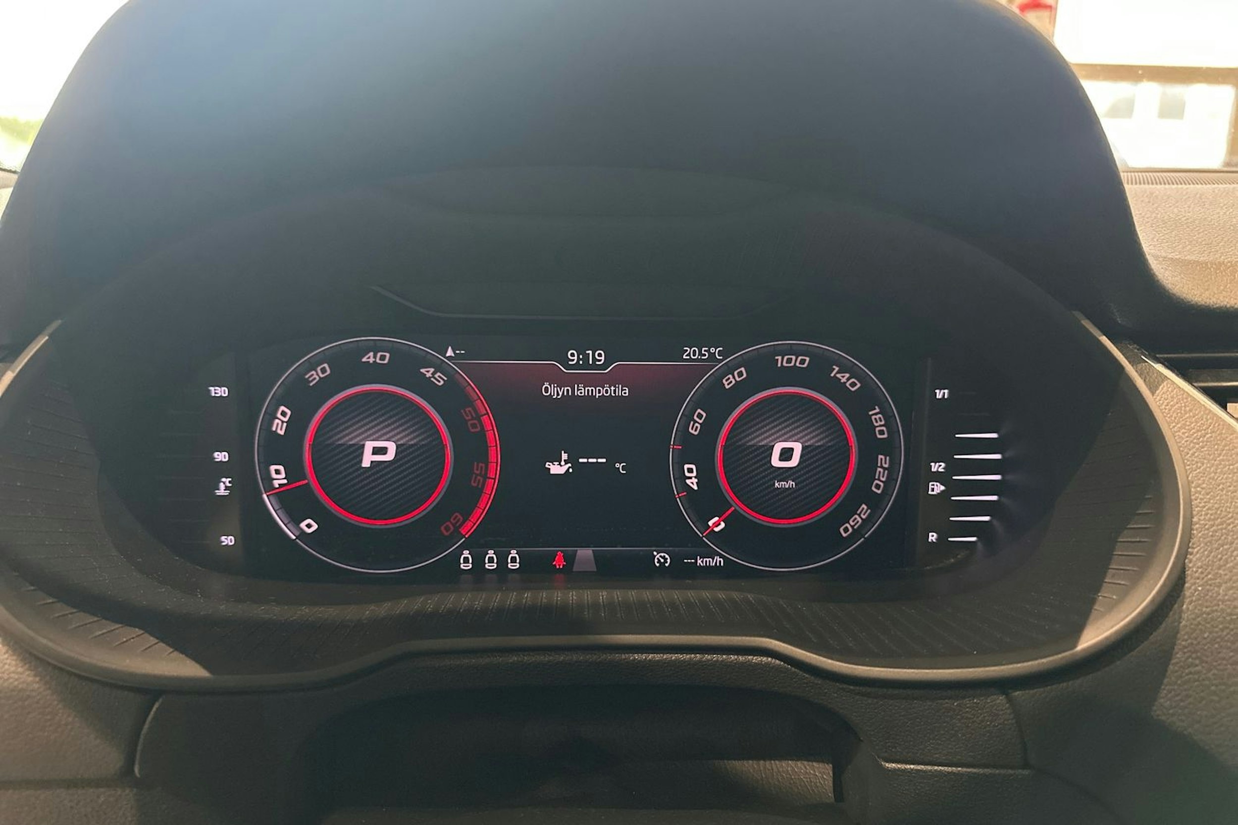 musta Skoda Octavia 2019 kuva 17.