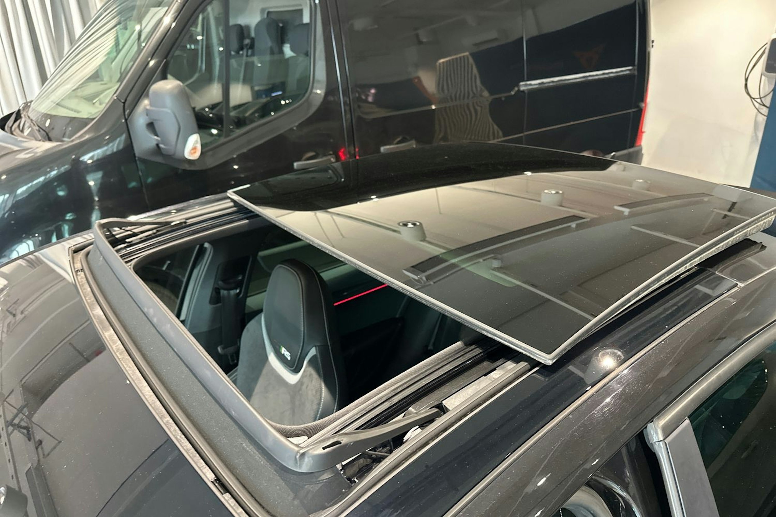 musta Skoda Octavia 2019 kuva 25.