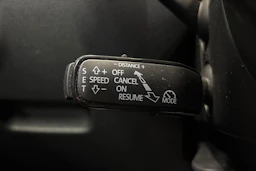 valkoinen Skoda Octavia 2019 kuva 17.