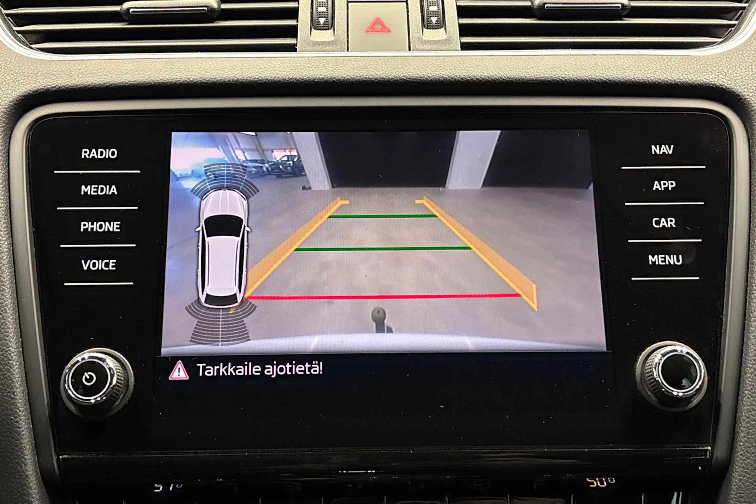 valkoinen Skoda Octavia 2019 kuva 19.