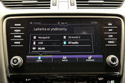 valkoinen Skoda Octavia 2019 kuva 22.