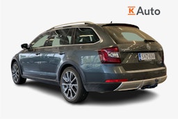 Harmaa Skoda OCTAVIA 2019 kuva 2.