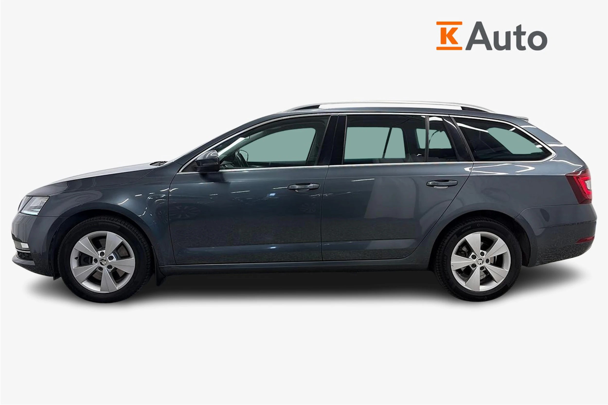 Harmaa Skoda OCTAVIA 2019 kuva 5.