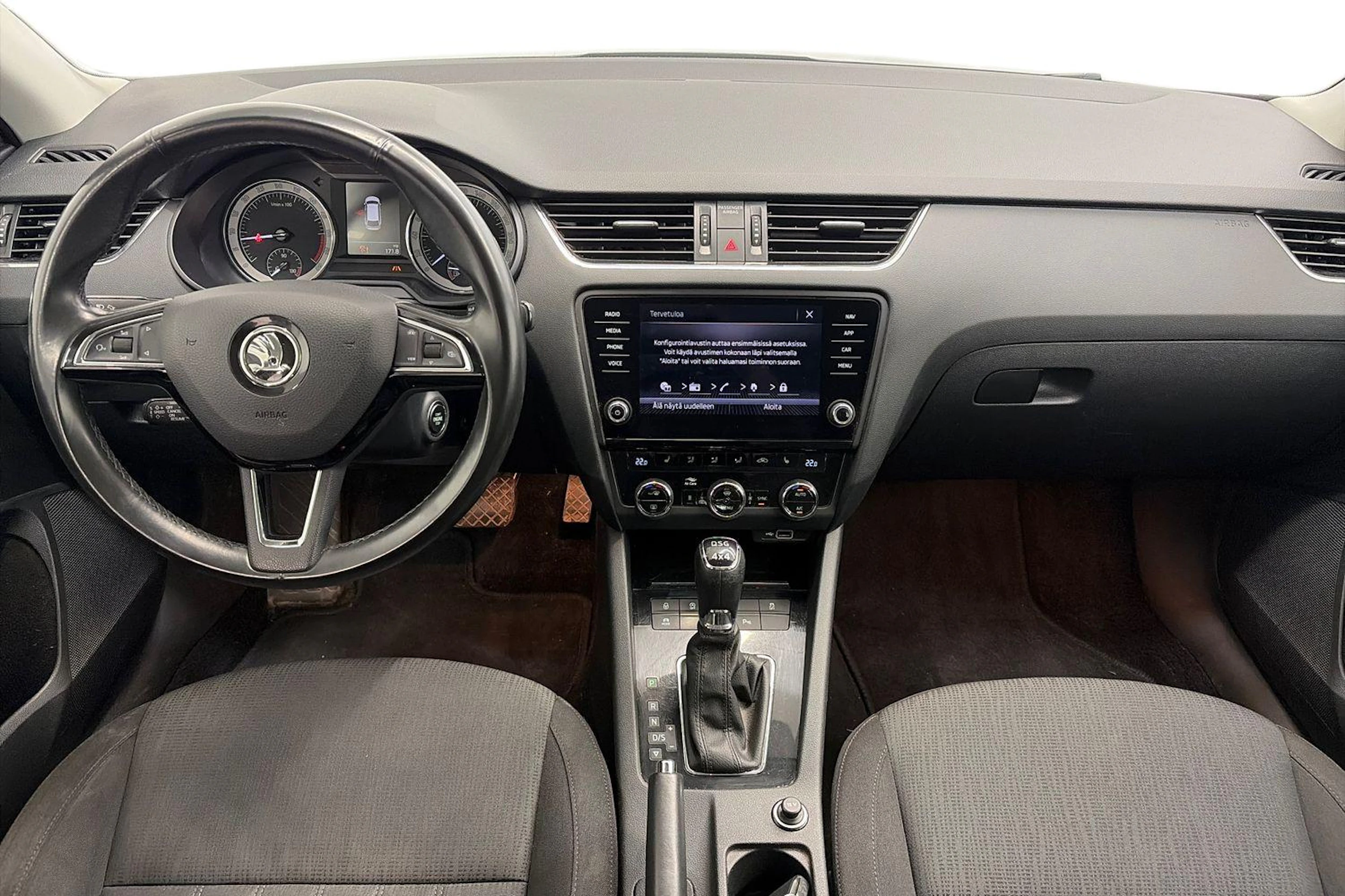 Harmaa Skoda OCTAVIA 2019 kuva 7.
