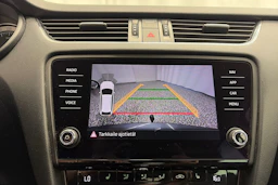 Harmaa Skoda OCTAVIA 2019 kuva 18.