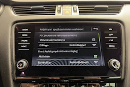 Harmaa Skoda OCTAVIA 2019 kuva 20.