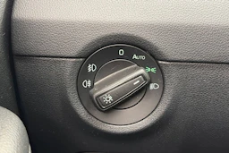 Harmaa Skoda OCTAVIA 2019 kuva 28.