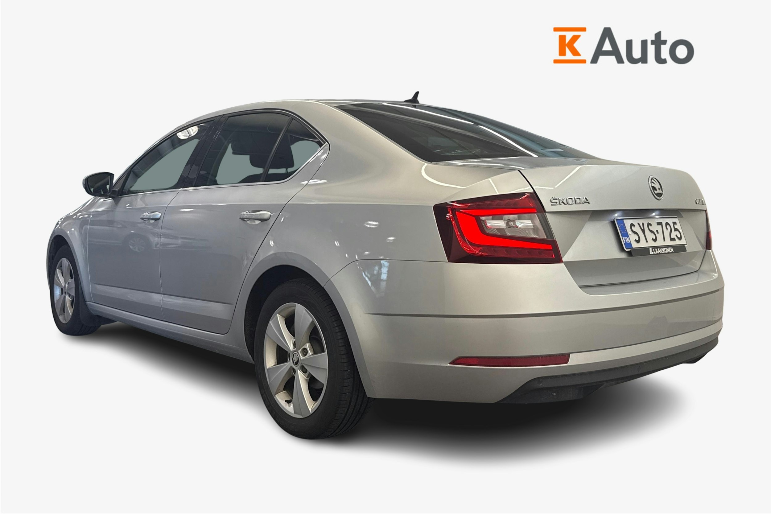 harmaa Skoda Octavia 2019 kuva 2.