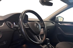 harmaa Skoda Octavia 2019 kuva 3.