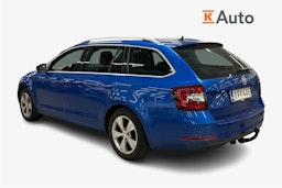 sininen Skoda Octavia 2019 kuva 2.