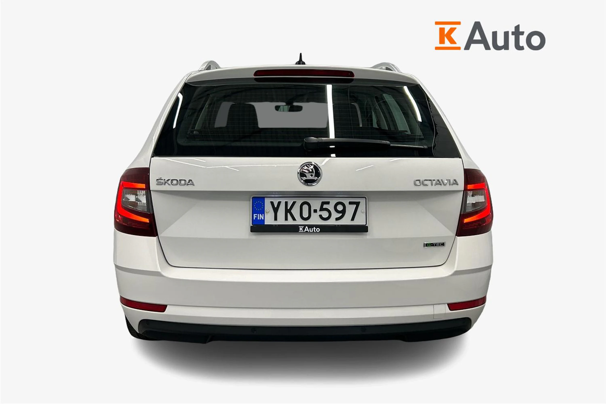 valkoinen Skoda Octavia 2019 kuva 4.
