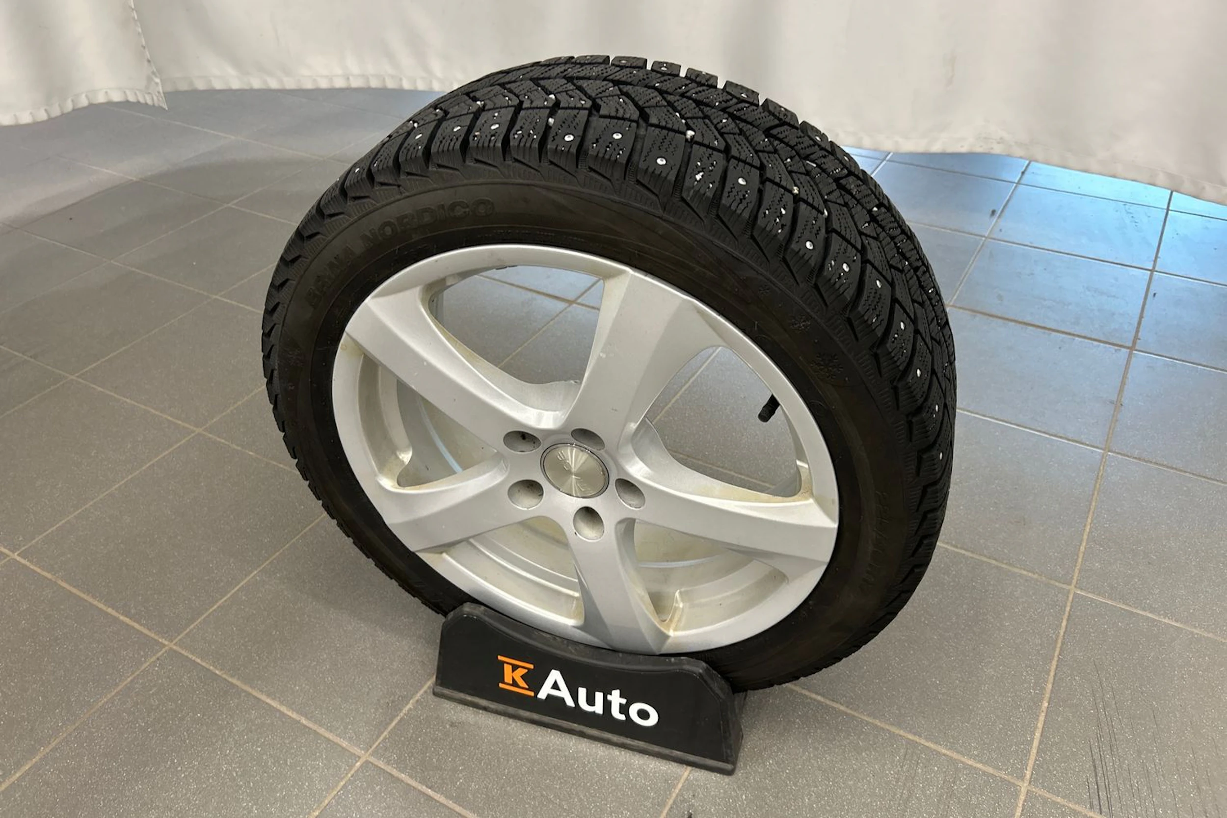 valkoinen Skoda Octavia 2019 kuva 15.