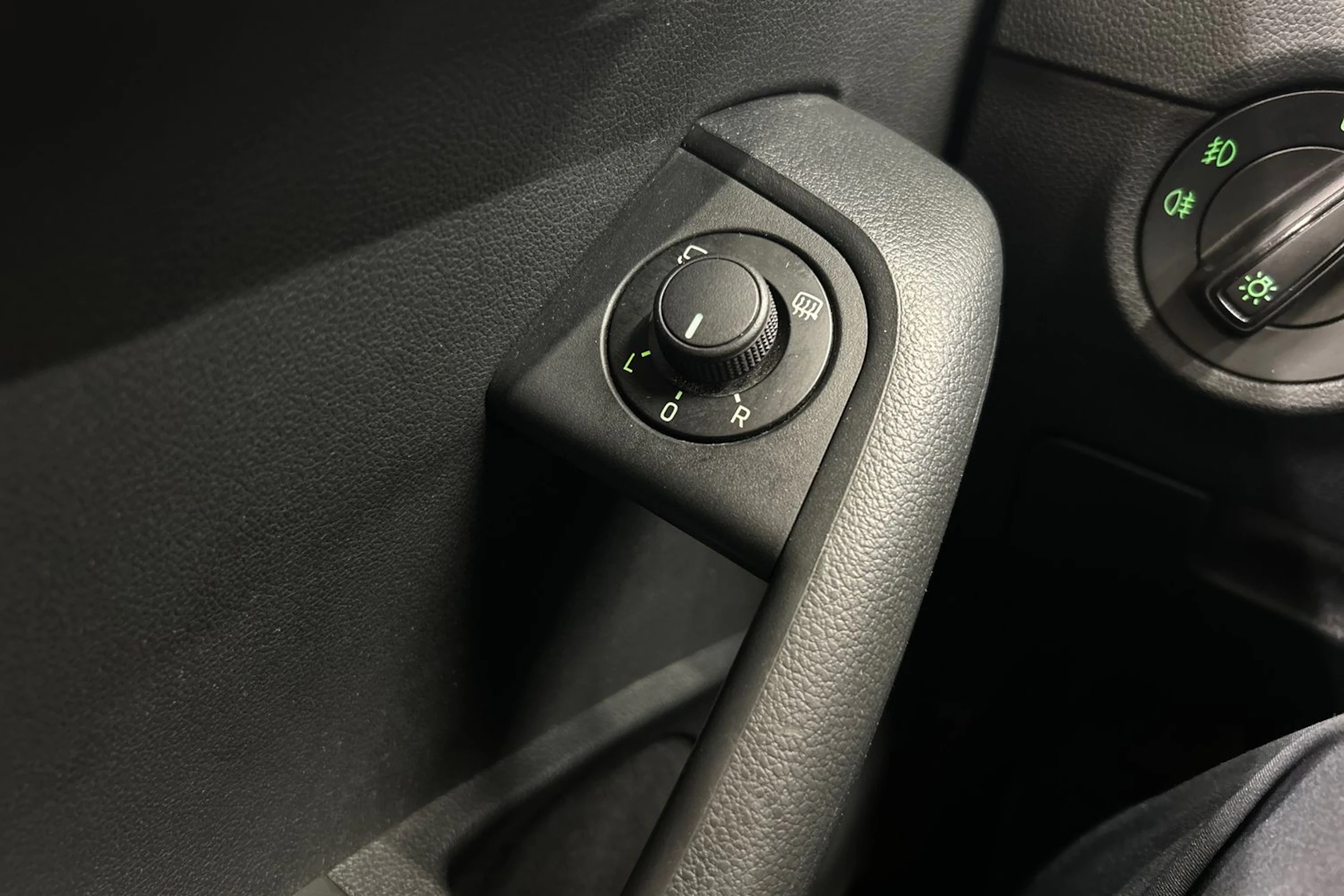valkoinen Skoda Octavia 2019 kuva 18.