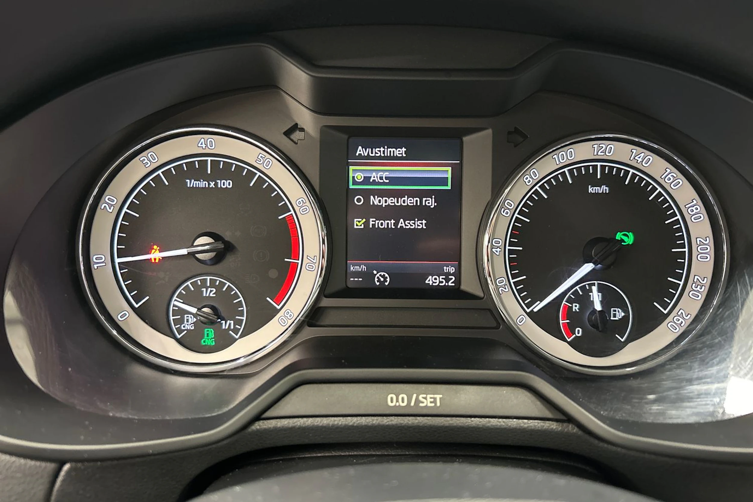 valkoinen Skoda Octavia 2019 kuva 19.