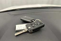 valkoinen Skoda Octavia 2019 kuva 28.