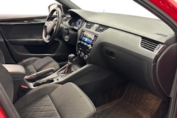 punainen Skoda Octavia 2019 kuva 10.