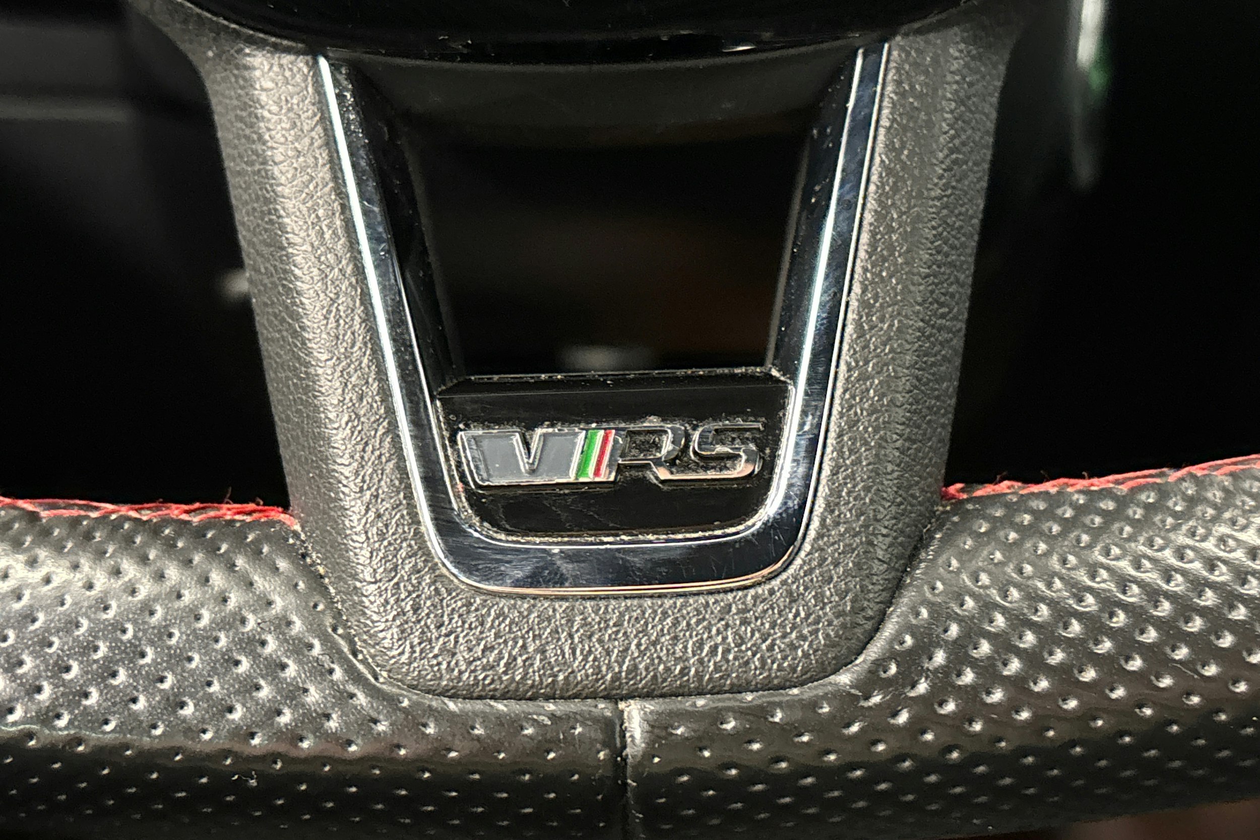 punainen Skoda Octavia 2019 kuva 19.