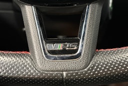 punainen Skoda Octavia 2019 kuva 19.