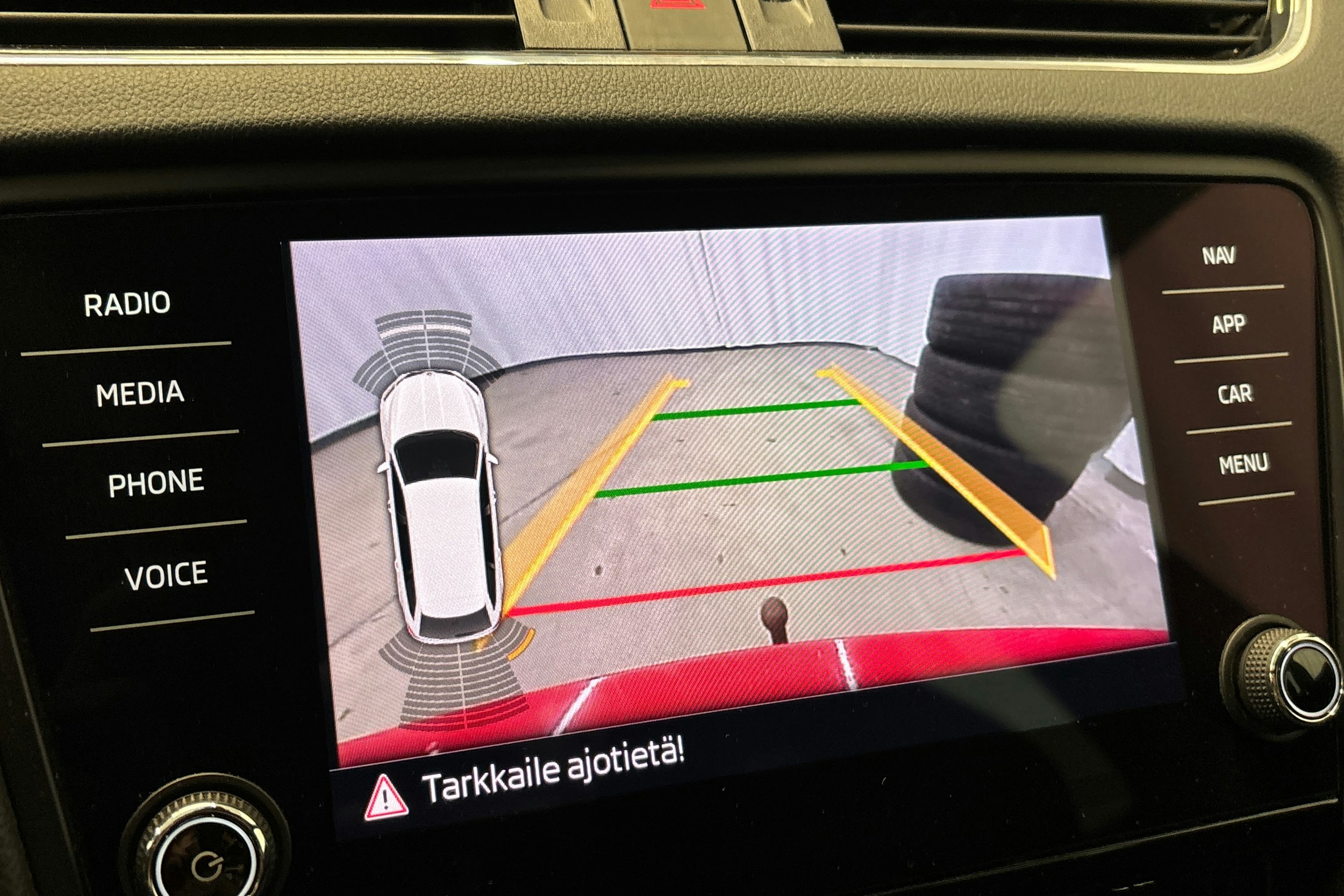 punainen Skoda Octavia 2019 kuva 22.