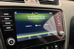 punainen Skoda Octavia 2019 kuva 24.