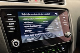 punainen Skoda Octavia 2019 kuva 25.