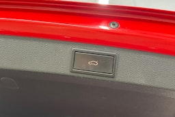 punainen Skoda Octavia 2019 kuva 35.