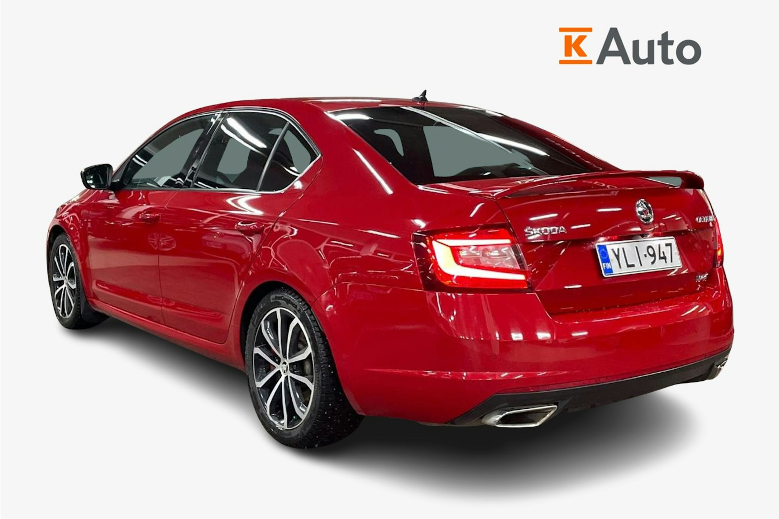 Punainen Skoda OCTAVIA 2019 kuva 2.