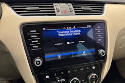 sininen Skoda Octavia 2020 kuva 26.