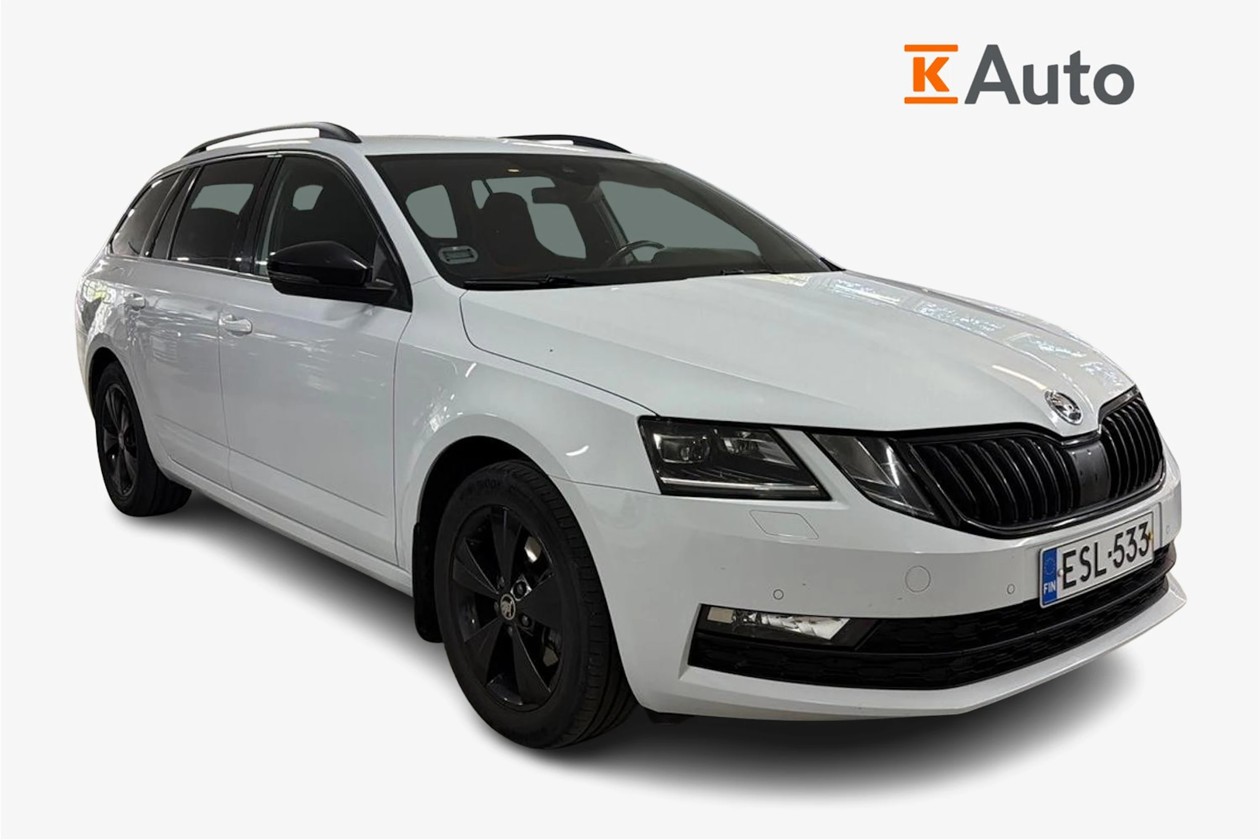 valkoinen Skoda Octavia 2020 kuva 1.