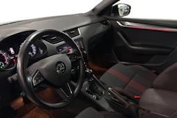 valkoinen Skoda Octavia 2020 kuva 3.