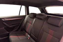 valkoinen Skoda Octavia 2020 kuva 8.