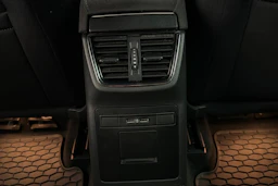 valkoinen Skoda Octavia 2020 kuva 16.