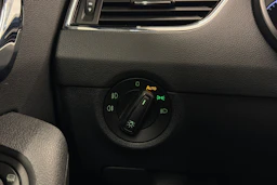 valkoinen Skoda Octavia 2020 kuva 18.