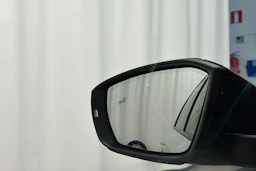 valkoinen Skoda Octavia 2020 kuva 31.