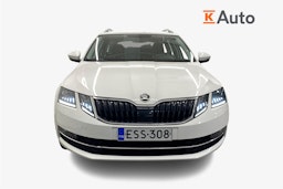 valkoinen Skoda Octavia 2020 kuva 5.