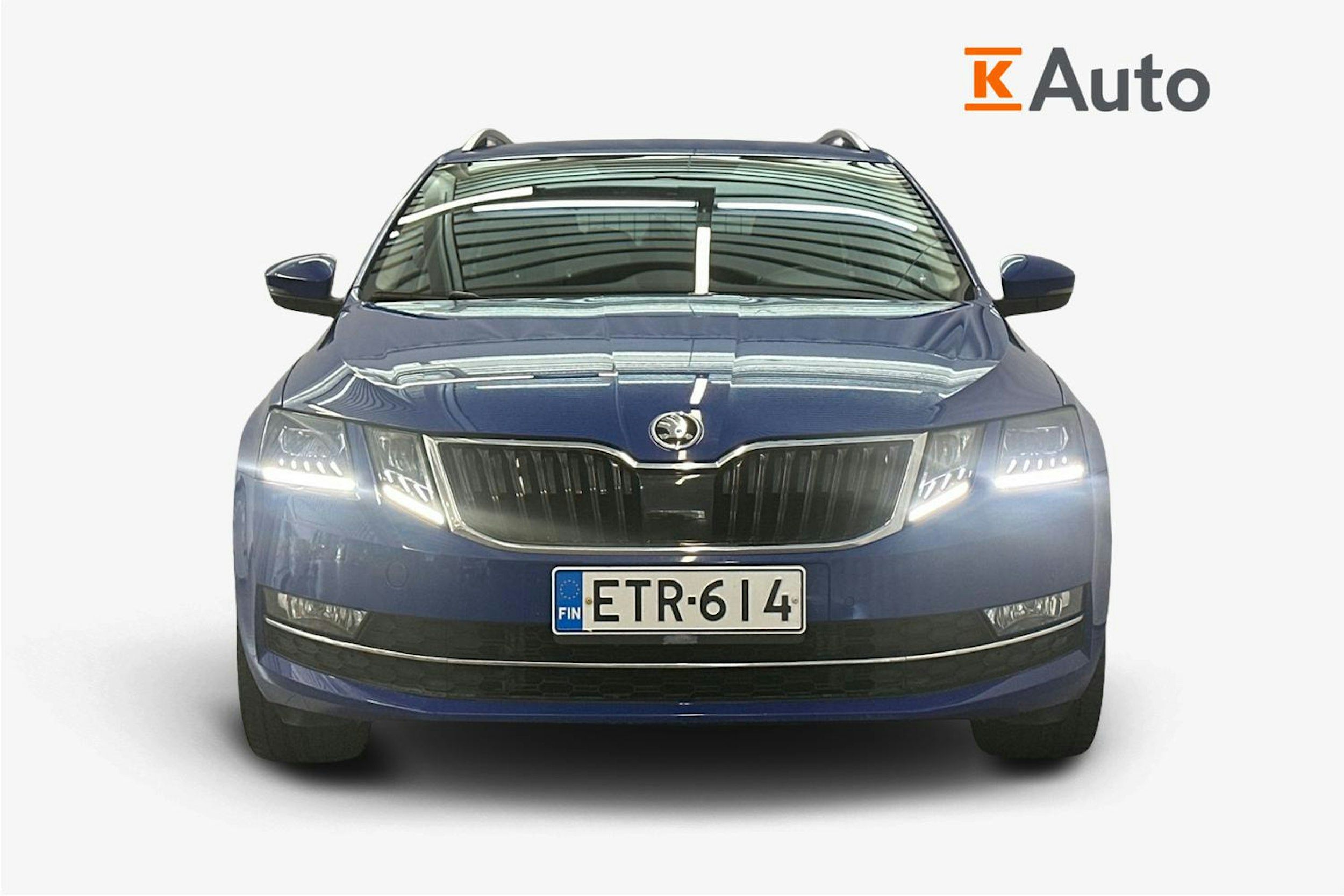 sininen Skoda Octavia 2020 kuva 5.