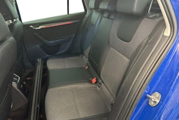 sininen Skoda Octavia 2020 kuva 10.