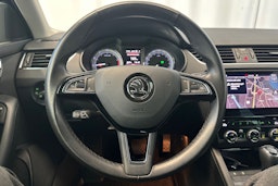 sininen Skoda Octavia 2020 kuva 18.