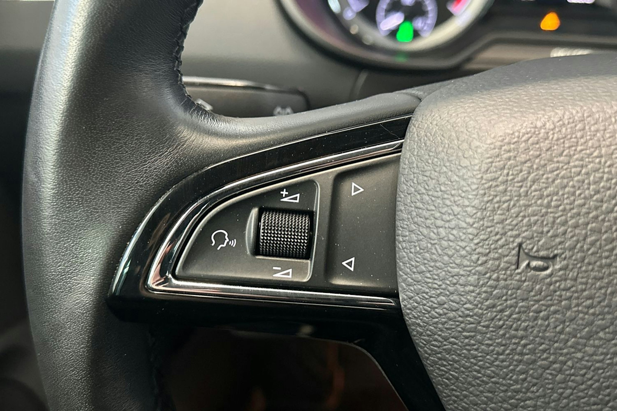 sininen Skoda Octavia 2020 kuva 20.