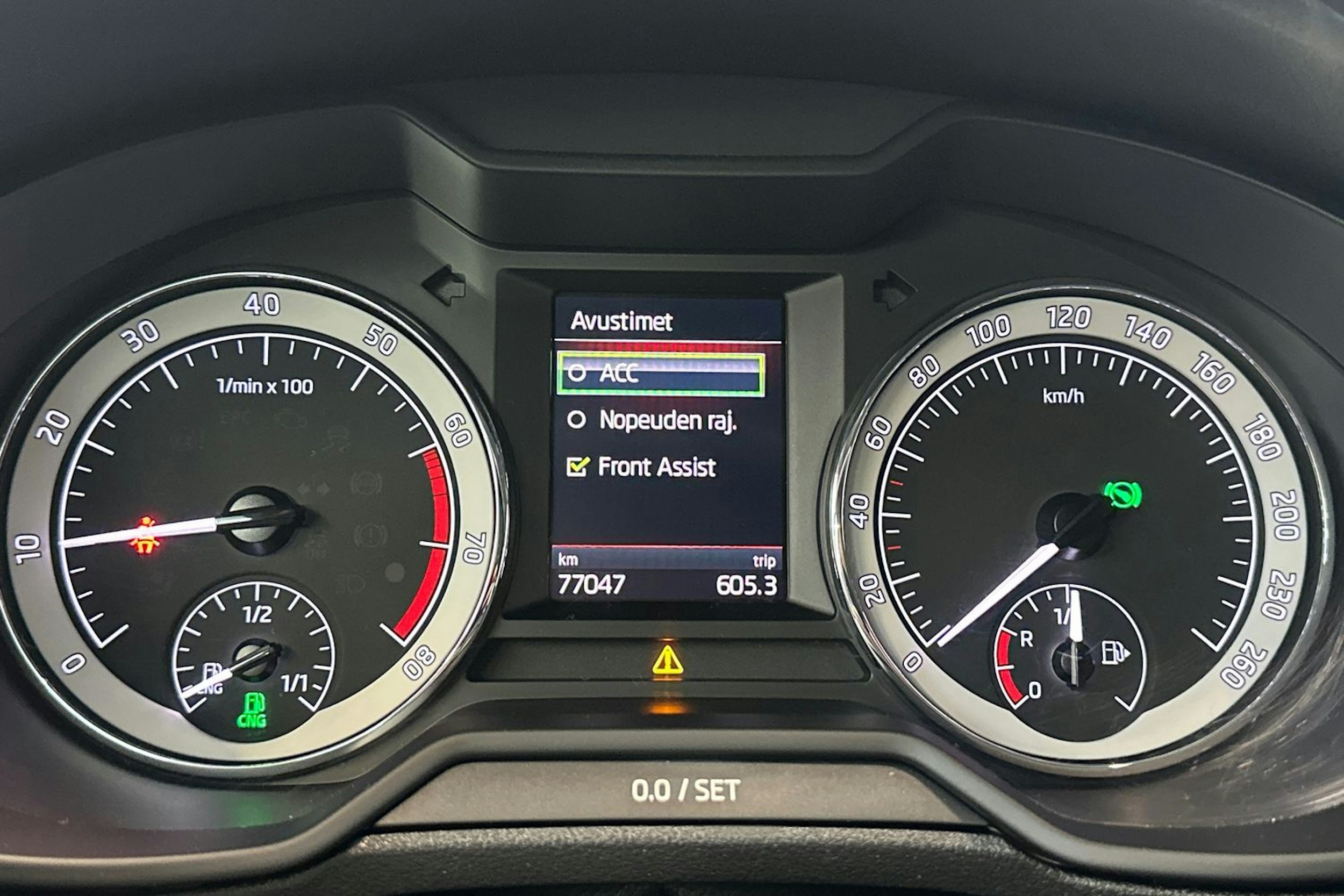 sininen Skoda Octavia 2020 kuva 22.