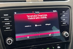 sininen Skoda Octavia 2020 kuva 24.