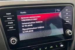 sininen Skoda Octavia 2020 kuva 27.