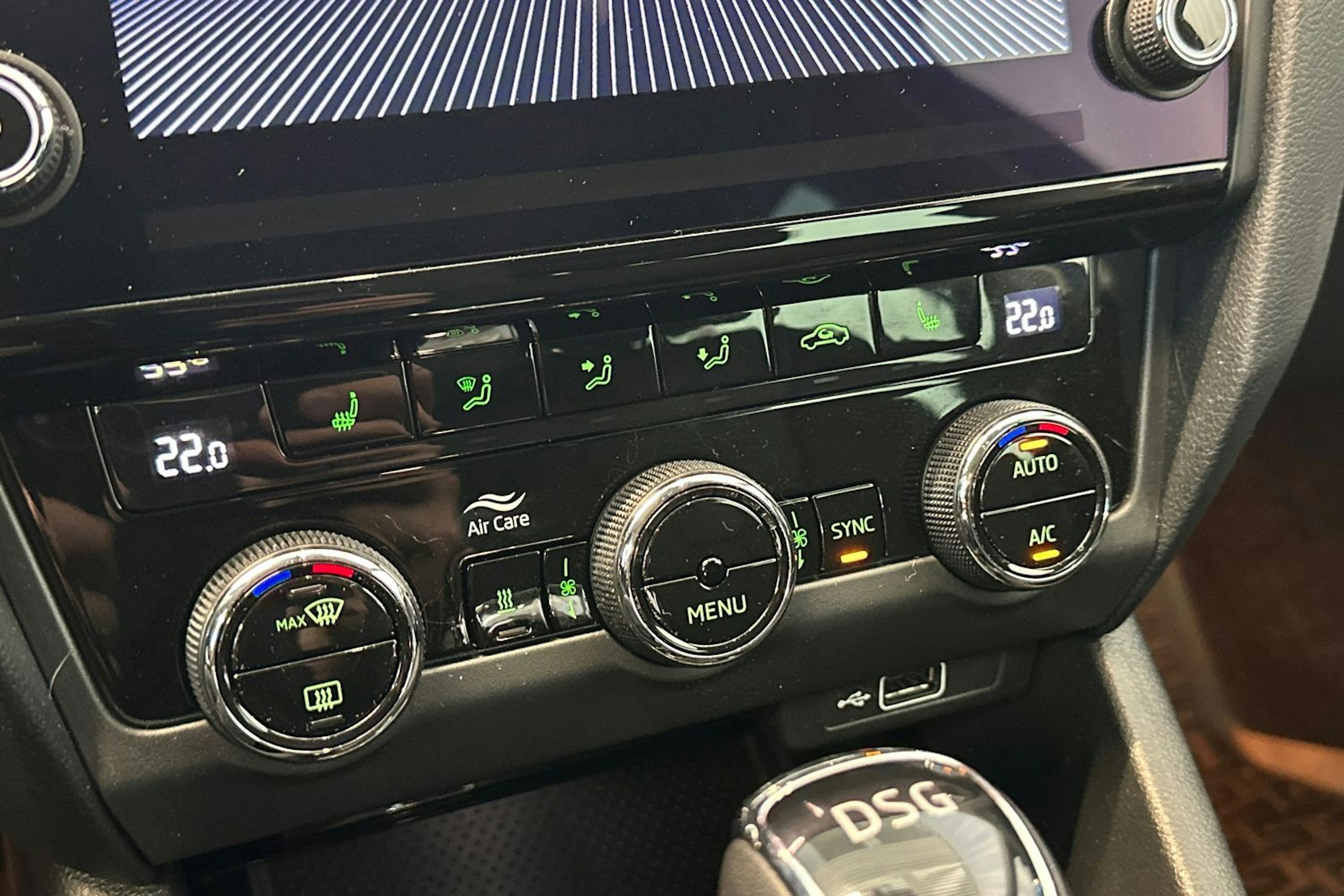 sininen Skoda Octavia 2020 kuva 28.