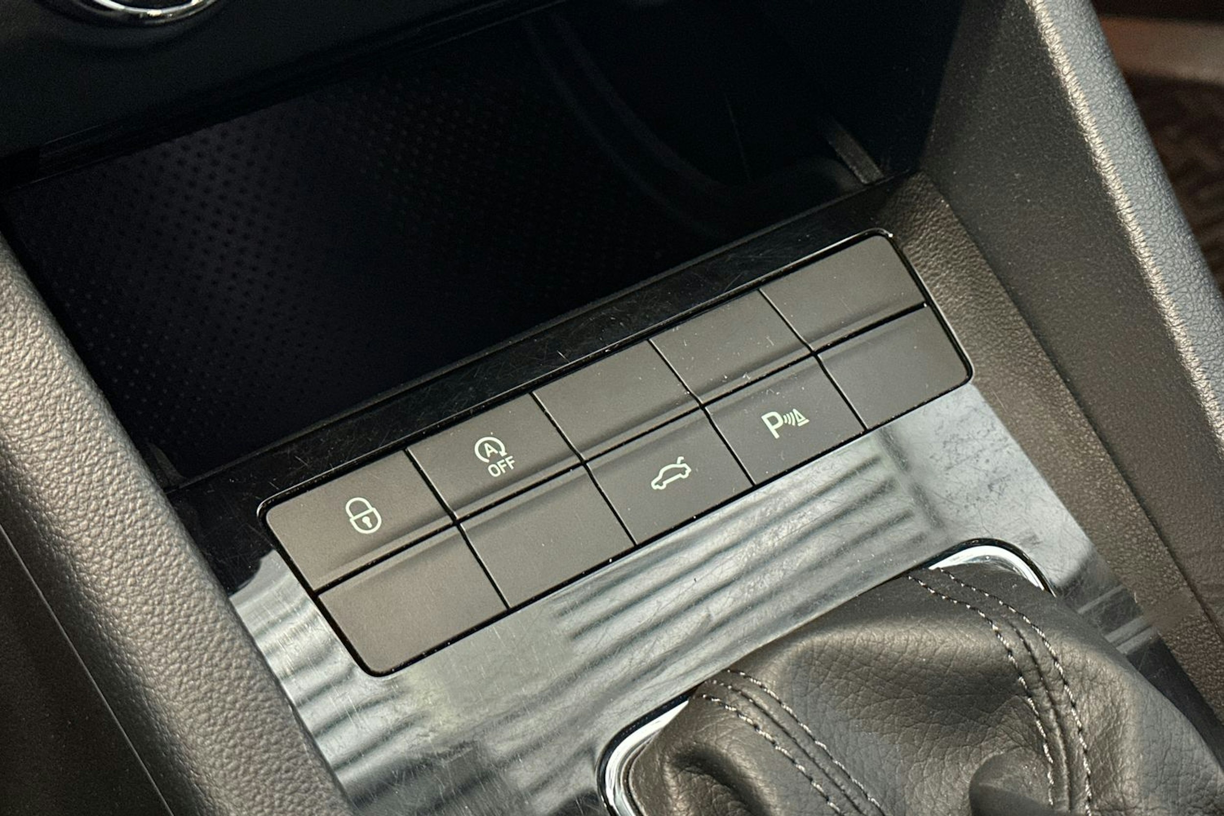 sininen Skoda Octavia 2020 kuva 29.