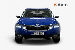 sininen Skoda Octavia 2020 kuva 5.