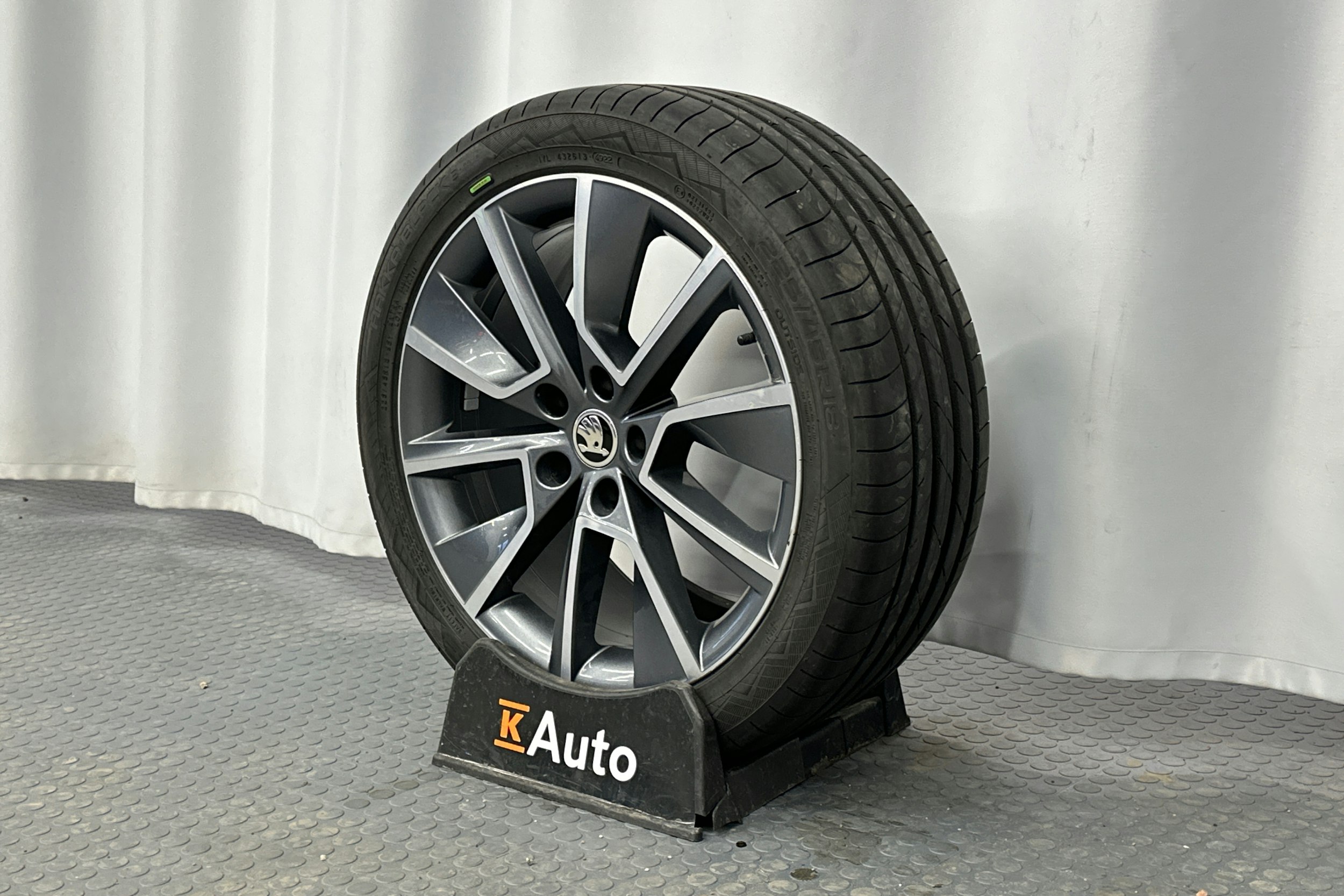 sininen Skoda Octavia 2020 kuva 13.